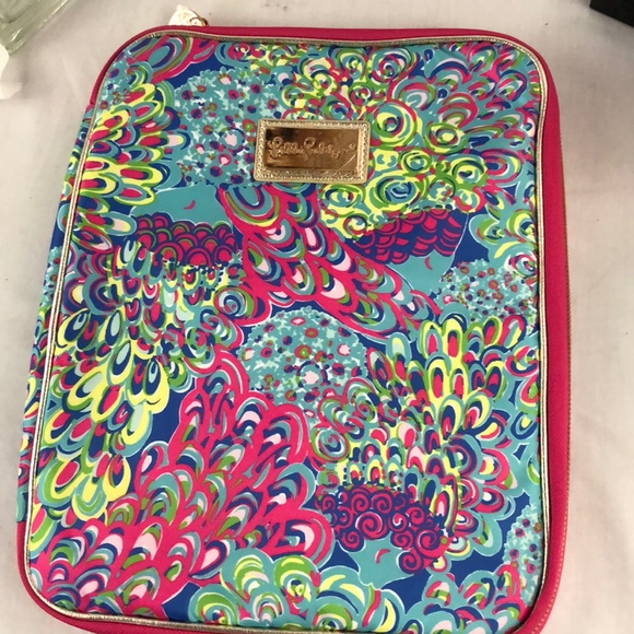 Lilly Pulitzer Handbags - NWOT Lily Pulitzer lap top case
